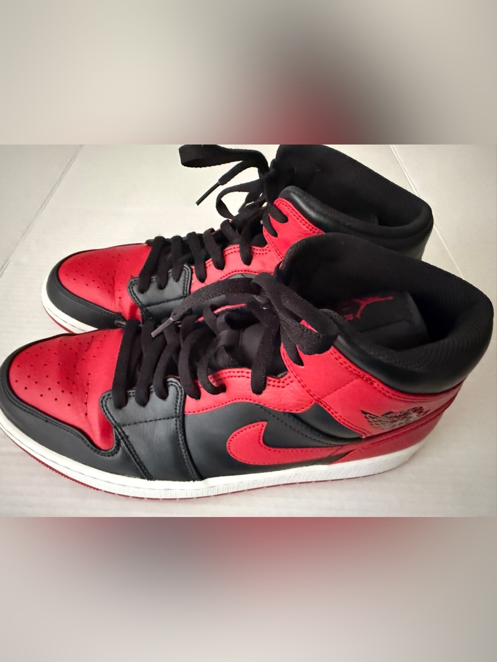 Nike Air Jordan 1 Mid Banned 2020 Black/Gym Red / White Men's SZ 12 - 554724-074